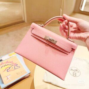 Classic Hermes Bag: A Stylish and Versatile Choice for Elegance